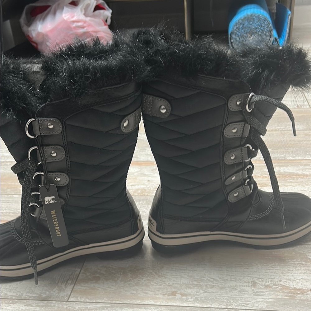 Sorel Kids Joan of Artic Waterproof Winter Boot Size 2 - Picture 5 of 7